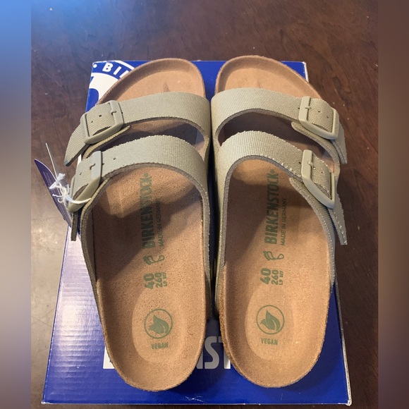 Birkenstock Arizona Faded Khaki Rivet Logo Sandals, EU 40R - Picture 2 of 6